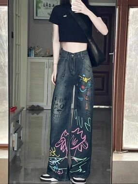 Black Cropped Tee with Painted Wide-Leg Graffiti Jeans